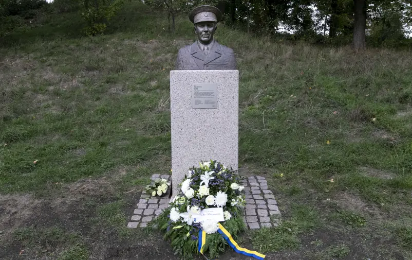 Folke Bernadottes byst på Djurgården i Stockholm.